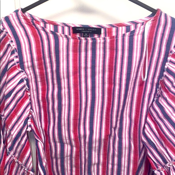 Romeo & Juliet Couture Ruffle Bell Sleeve Striped - Picture 6 of 8